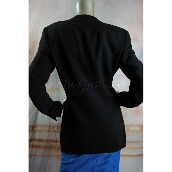 $3700 NWT AKRIS Stylish Black Long Light Wool Jacket Coat 8 - Picture 6 of 7